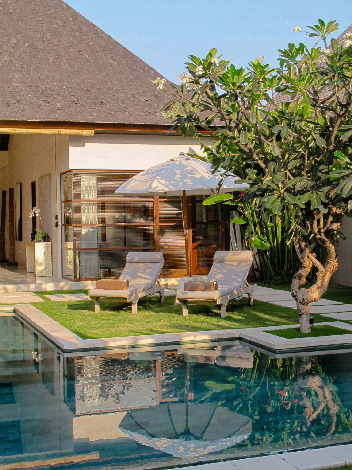 Nyaman Villa *